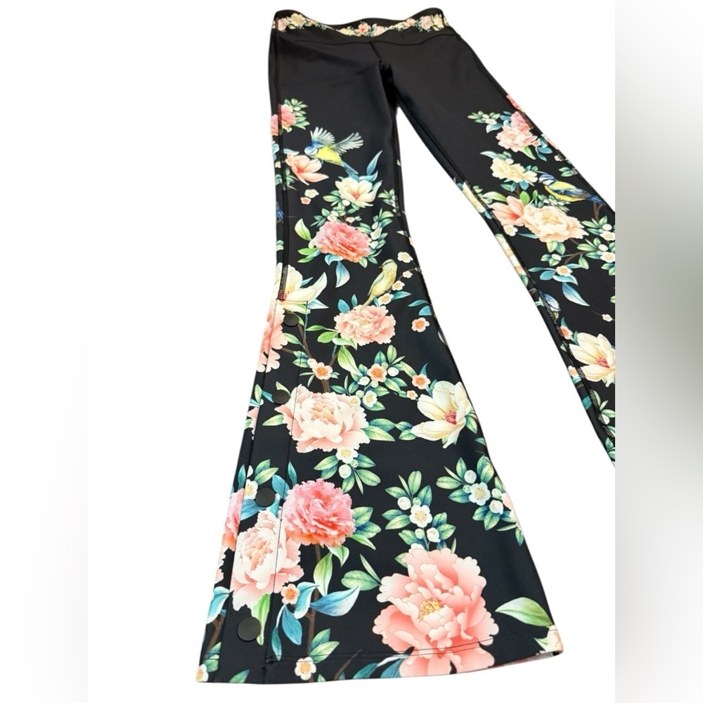 Johnny Was Black Floral Leggings - Picture 9 of 13